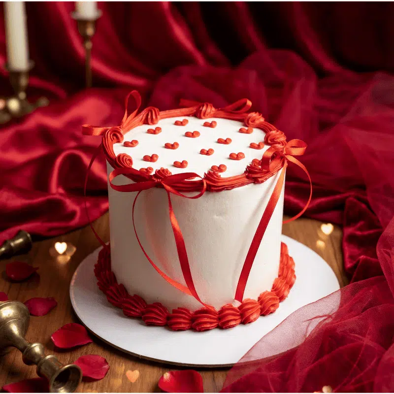 ribbon valentine cake