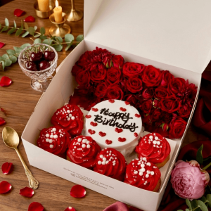 romance red floral cake combo