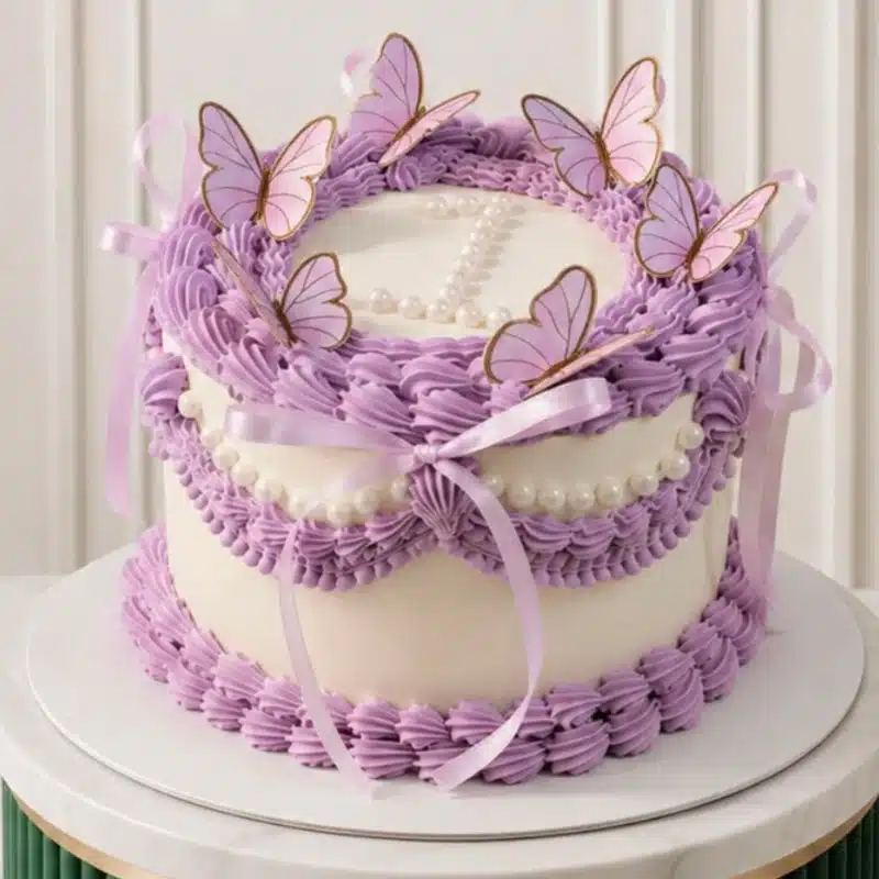 butterfly vintage cake Vintage Butterfly Cake - Image 1
